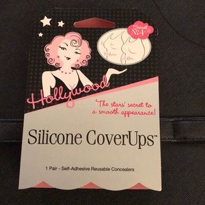 NWT Hollywood Fashion Secrets Concealers